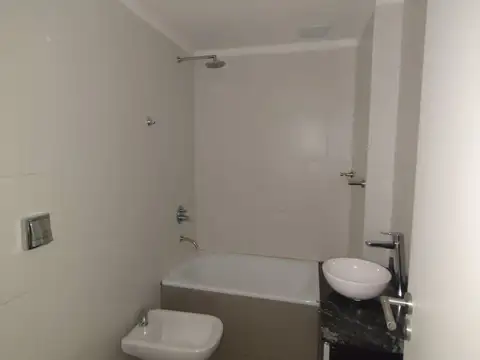 Manuela Pedraza 2300, Piso 1