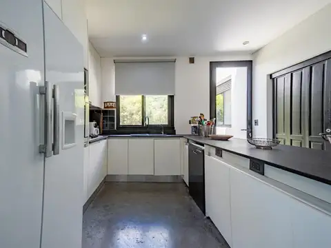 Casa en Venta en Puerto Roldan, USD 380.000