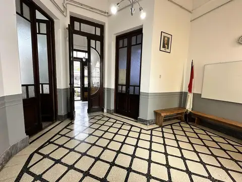 Venta propiedad ideal uso institucional o comercial en Alberdi- Rosario
