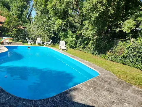 Casa en venta en amplio Lote de 1418m2 | Parque Leloir | Quincho y pileta