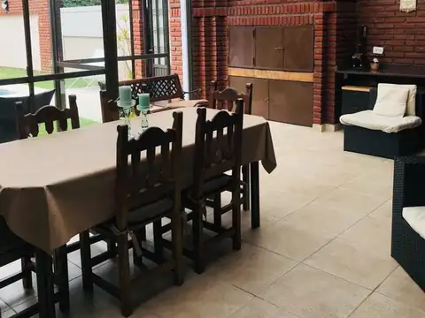 Depto Tipo Casa en Venta en Villa Sarmiento, USD 295.000