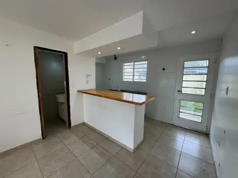 Depto Tipo Casa 4 ambientes con 1 baño