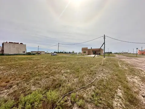 Terreno interno en venta en Campos de La Enriqueta, La Plata