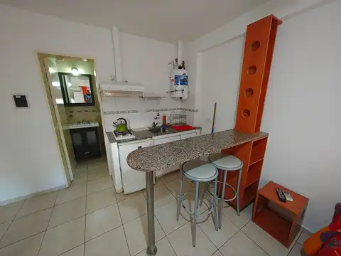 Departamento en Alquiler en Republica De La Sexta, $ 350.000