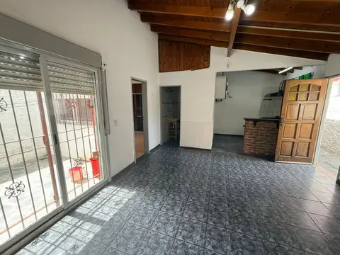 Depto Tipo Casa en Alquiler de 2 ambientes