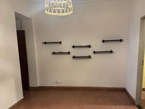 Departamento en Alquiler en Monte Castro, $ 950.000