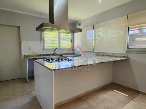 Casa en Alquiler al Este