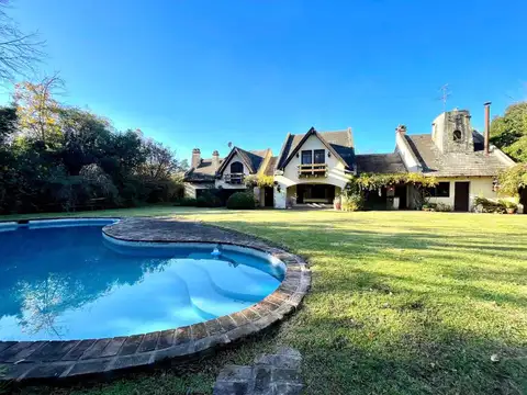 CASA, VENTA, EN VILLA DE MAYO,- 6 AMB. y PILETA