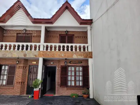 Depto Tipo Casa en Venta con 1 cocheras