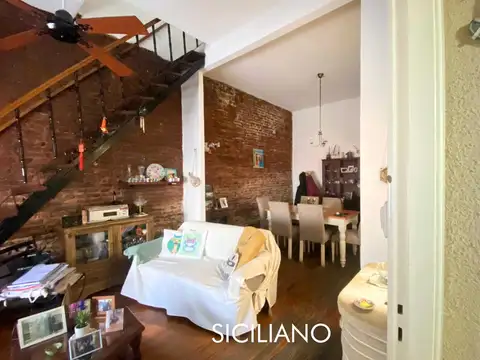 Depto Tipo Casa en Venta de 5 ambientes