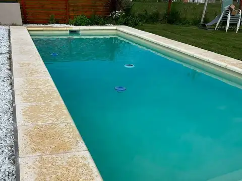 VENTA - CASA CON PILETA EN BARRIO LAS PERDICES (SAN VICENTE)
