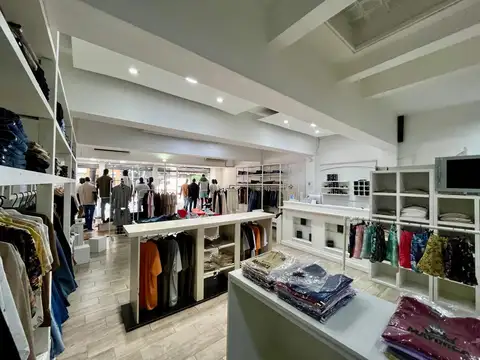 Av Córdoba 4700 V Crespo Local alq $ 3.300.000