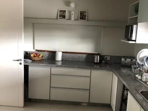 Casa 6 ambientes con 3 baños