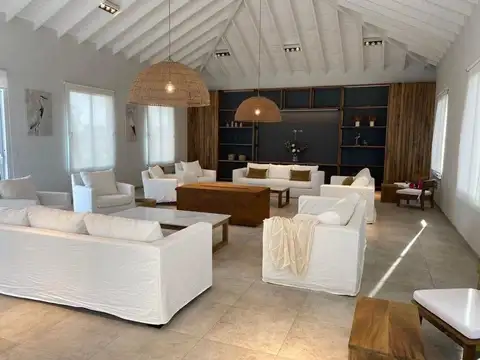 Avenida Juan Pablo II 1500