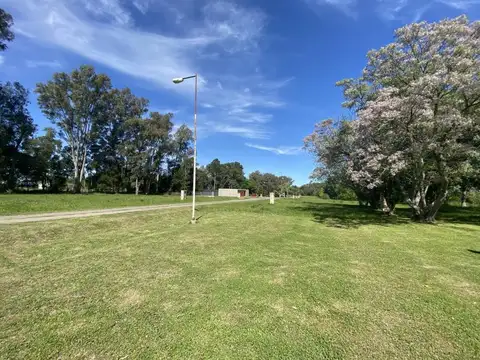Lote en venta en Villa Elisa Barrio cerrado Los Ciruelos