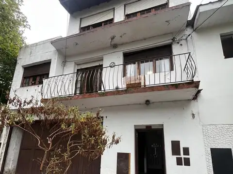 Importante PH edificado en 3 Plantas