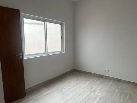 Depto Tipo Casa 2 ambientes con 1 baño