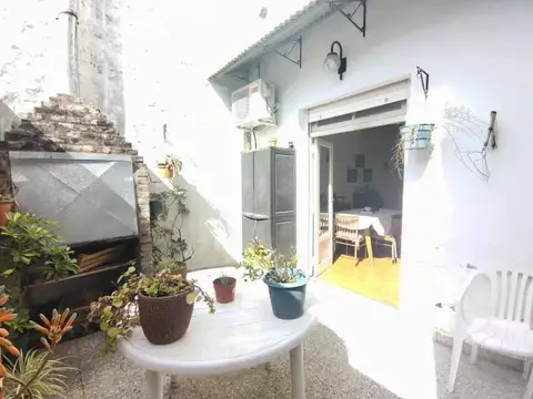 VENTA DEPARTAMENTO 3 AMBIENTES CON PATIO Y PARRILLA - SAAVEDRA