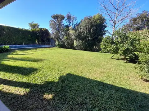 Casa en Venta en La Colina, USD 400.000
