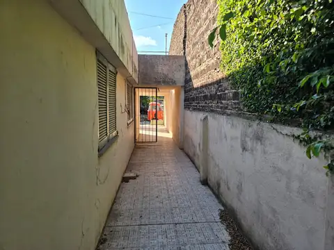 Avenida Juan Domingo Perón 2600