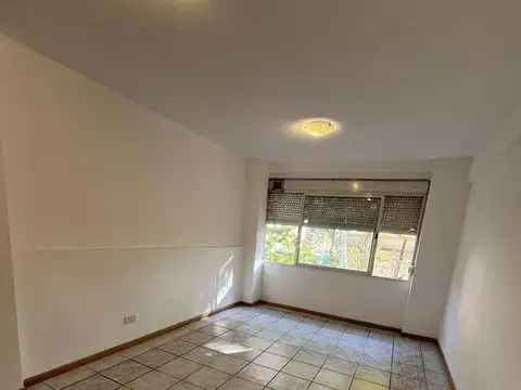 Departamento en Alquiler en Nuestra Señora De Lourdes, $ 320.000