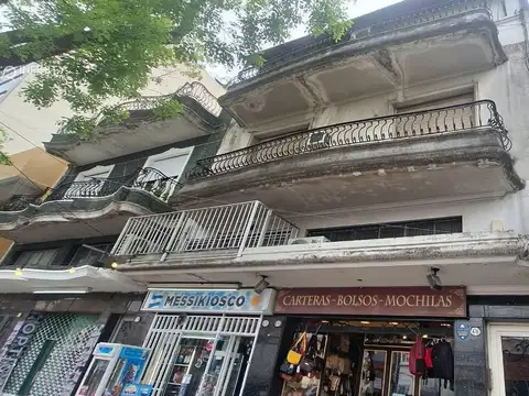 PH Alquiler 3 ambientes con Patio y Terraza a reciclar sin expensas Mataderos