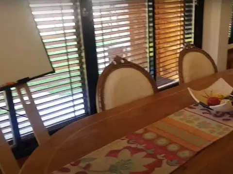 Casa en Venta con 4 cocheras