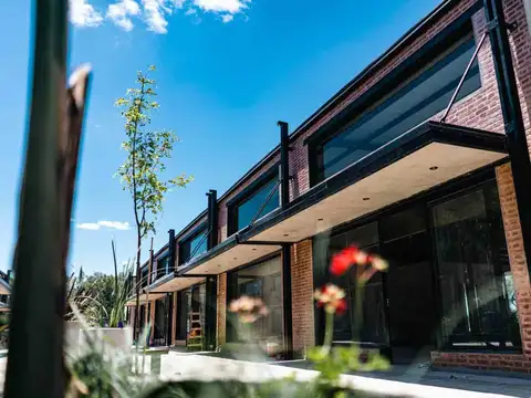 VENTA LOCAL COMERCIAL EN PASEO DE LAS ACACIAS