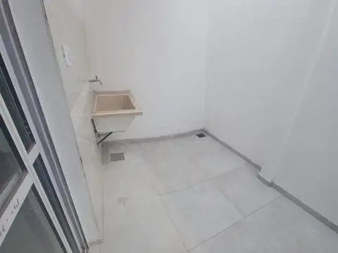 Depto Tipo Casa 2 ambientes con 1 baño