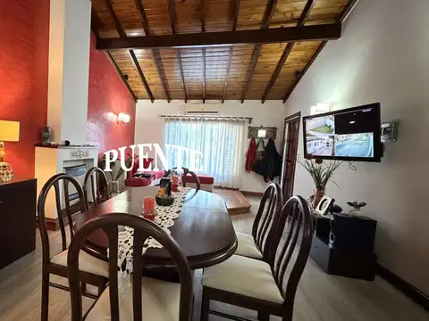 Casa en Venta con 4 cocheras
