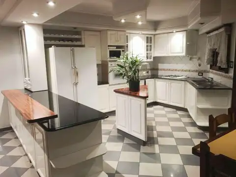 Casa en Venta de 5 dormitorios