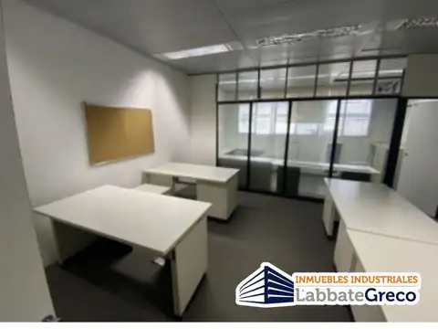 Oficina en Alquiler al Norte