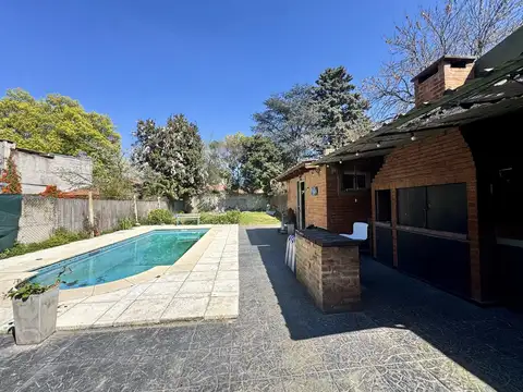Casa en Venta con Gran Parque, Piscina y Posibilidad de 4.º Dormitorio | Benavídez