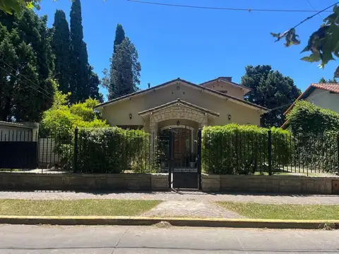 EXCEPCIONAL CHALET EN VENTA. TEMPERLEY