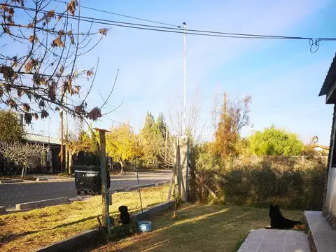 Casa 7 ambientes con 2 baños