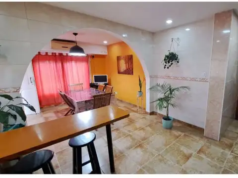 Depto Tipo Casa en Venta de 5 dormitorios