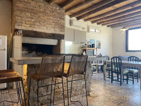 Casa 2 ambientes con 1 baño