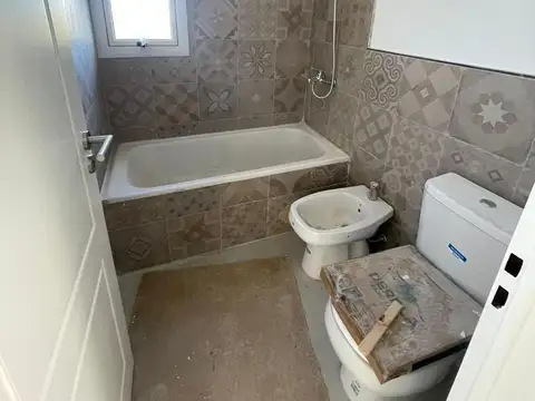 CASA A ESTRENAR EN CANTON GOLF