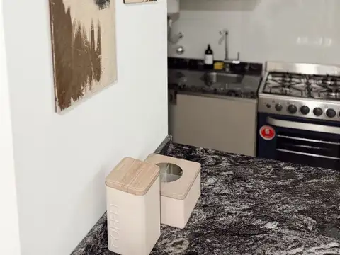 mariano moreno 200, Piso Mar