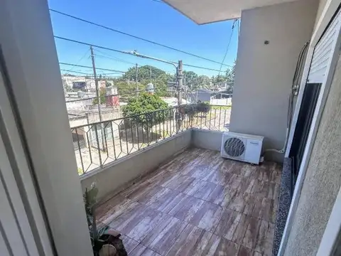 Casa en venta - 3 Dormitorios 3 Baños - Berazategui