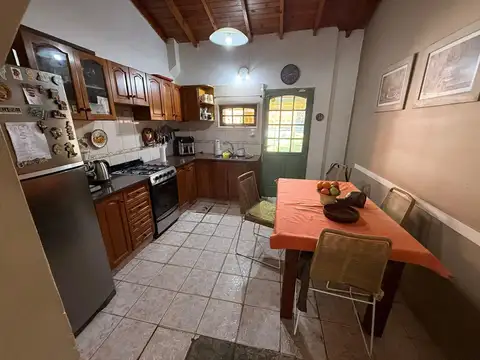 Casa 6 ambientes con 3 baños