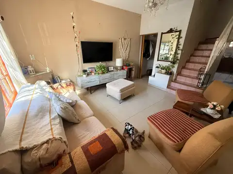 Se vende Casa Multifamiliar 6 AMBIENTES Ituzaingó Norte