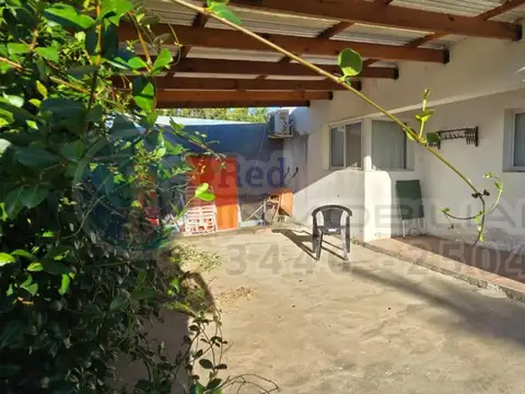 Casa 2 ambientes con 1 baño