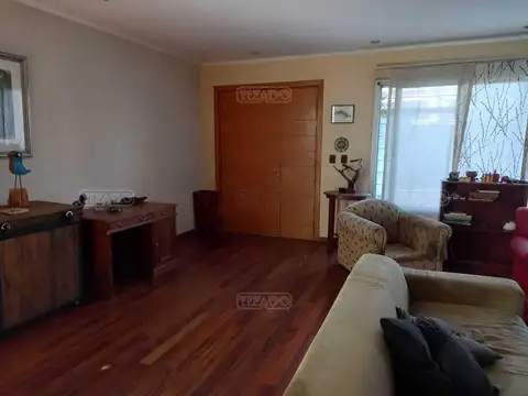 Casa en Venta con 5 cocheras