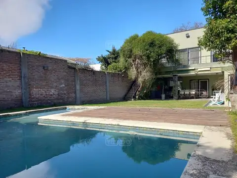 Casa Chalet  en Venta en Olivos, Vicente López, G.B.A. Zona Norte