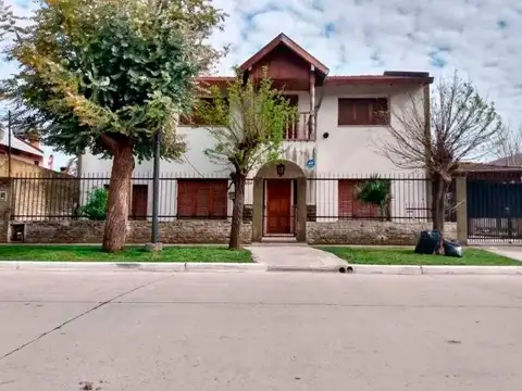 CASA Venta  - San Miguel -Casa 6 Amb y Lote  de 420 m2-