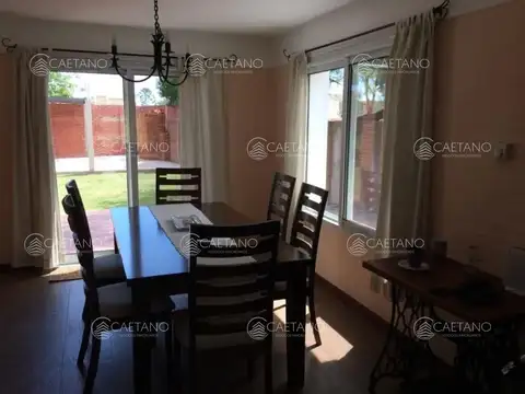 Casa en Alquiler Temporal en Playa Mansa, USD 7.200