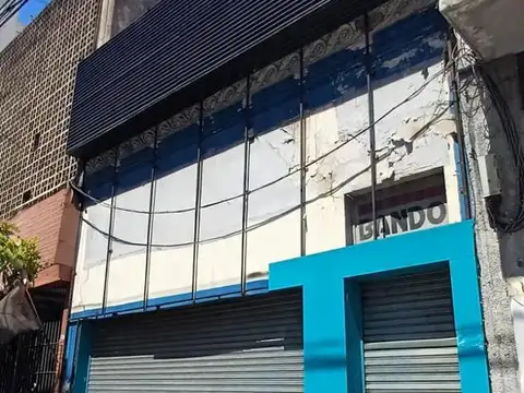 Local comercial en alquiler en Vieytes al 1300 Zona Outlet Barracas CABA