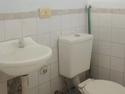Local en Alquiler en Garin-Centro, $ 550.000