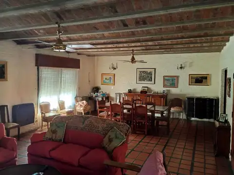 Casa en Venta con 1 cochera